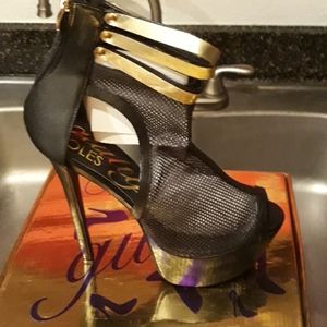 Make an offer. Must sell today! Size 11 Heels